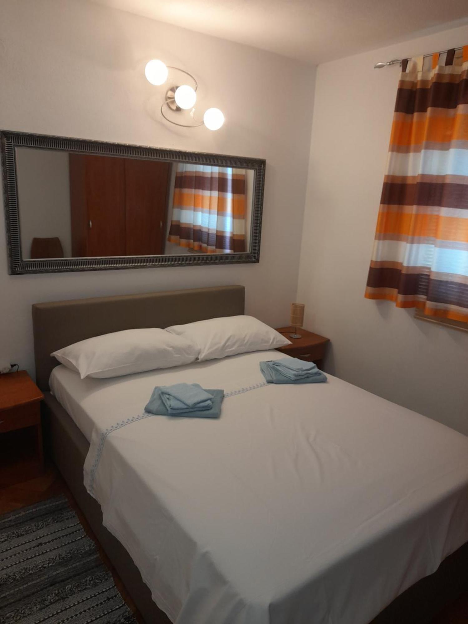Nives B. Apartment Supetar Luaran gambar