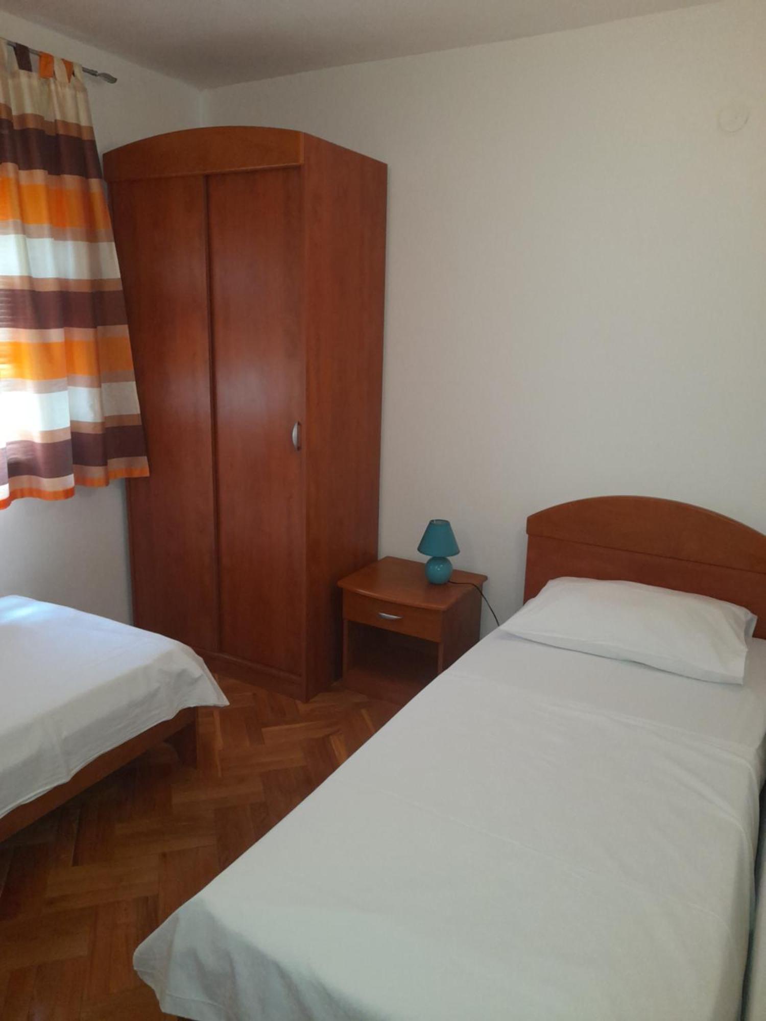 Nives B. Apartment Supetar Luaran gambar