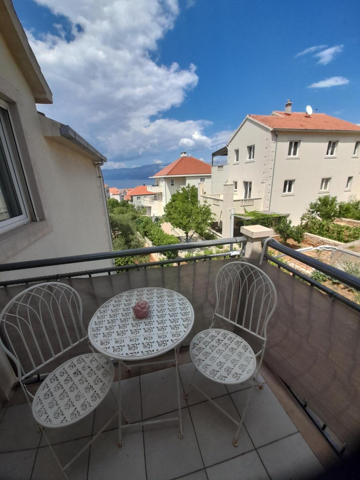 Nives B. Apartment Supetar Luaran gambar