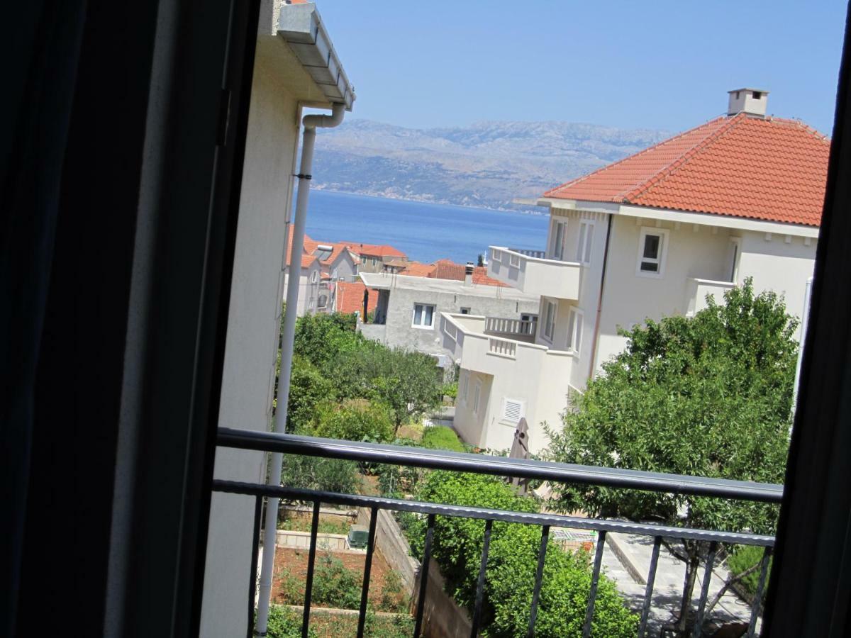 Nives B. Apartment Supetar Luaran gambar
